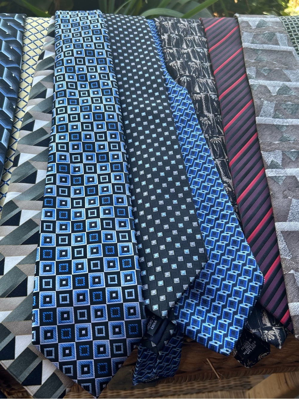 Men's lot of 10 neck ties Stafford Menz Izod Pierre Cardin Roundtree & York